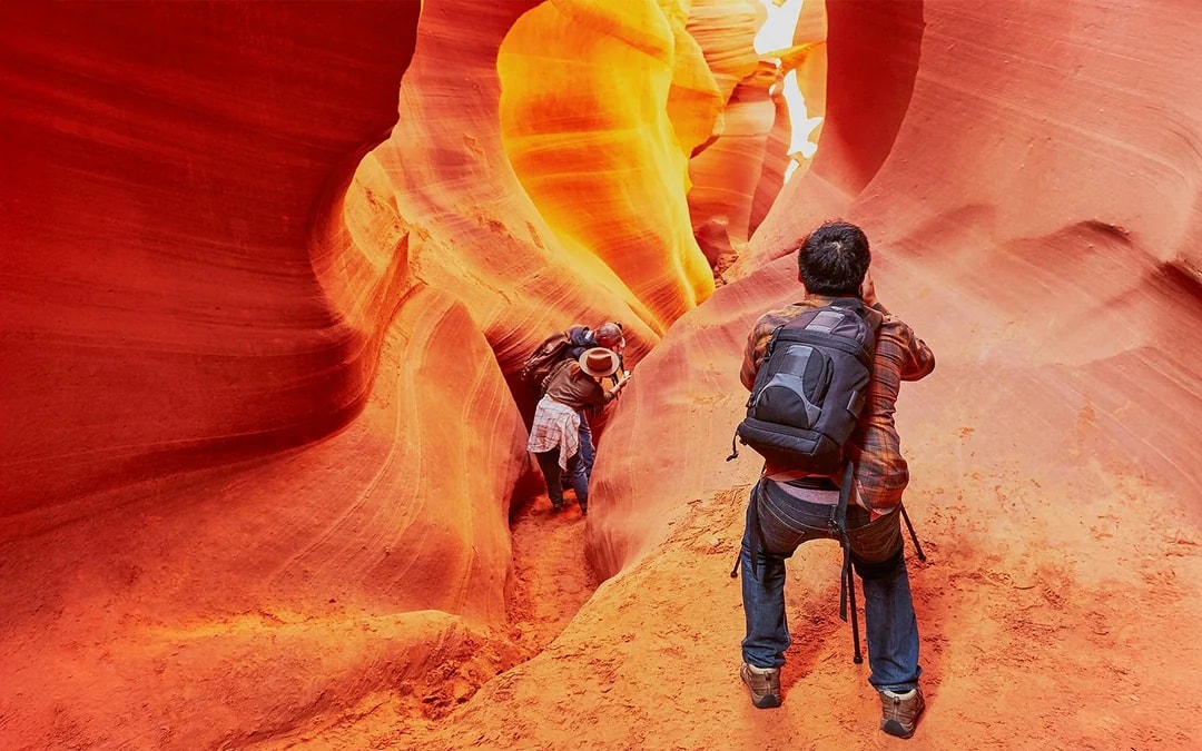 From Las Vegas: Lower Antelope Canyon & Horseshoe Bend Tour with Lunch Image 2