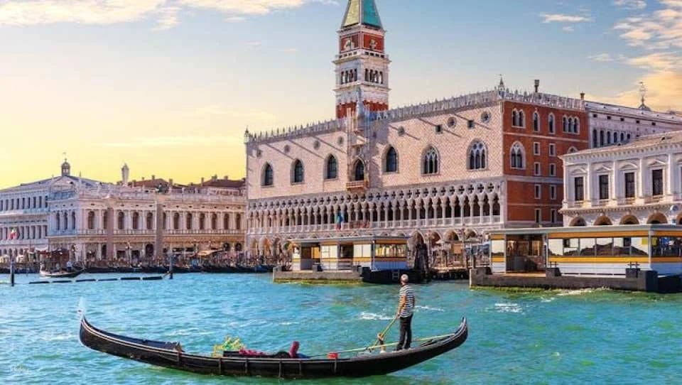 Venice combo tickets with Doge’s Palace, gondola and public transport