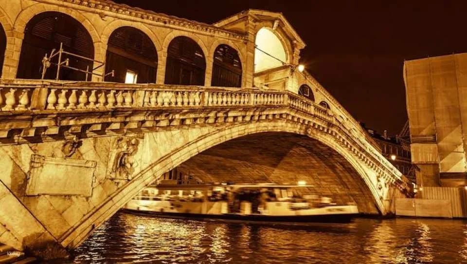 Venice combo tickets with Doge’s Palace, gondola and public transport