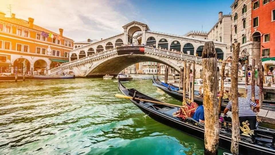 Venice combo tickets with Doge’s Palace, gondola and public transport