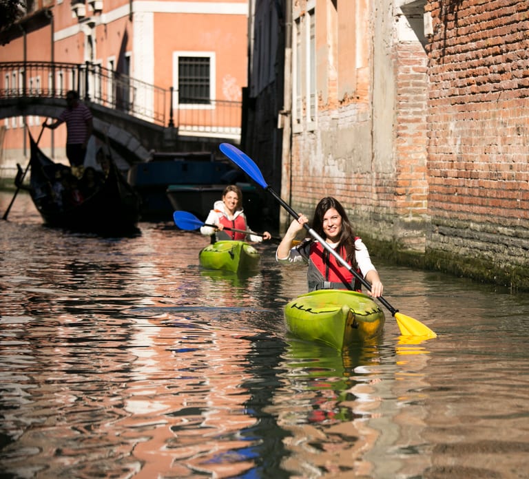 Venice: Guided Canal Kayak Tour at Day, Night, or Sunset