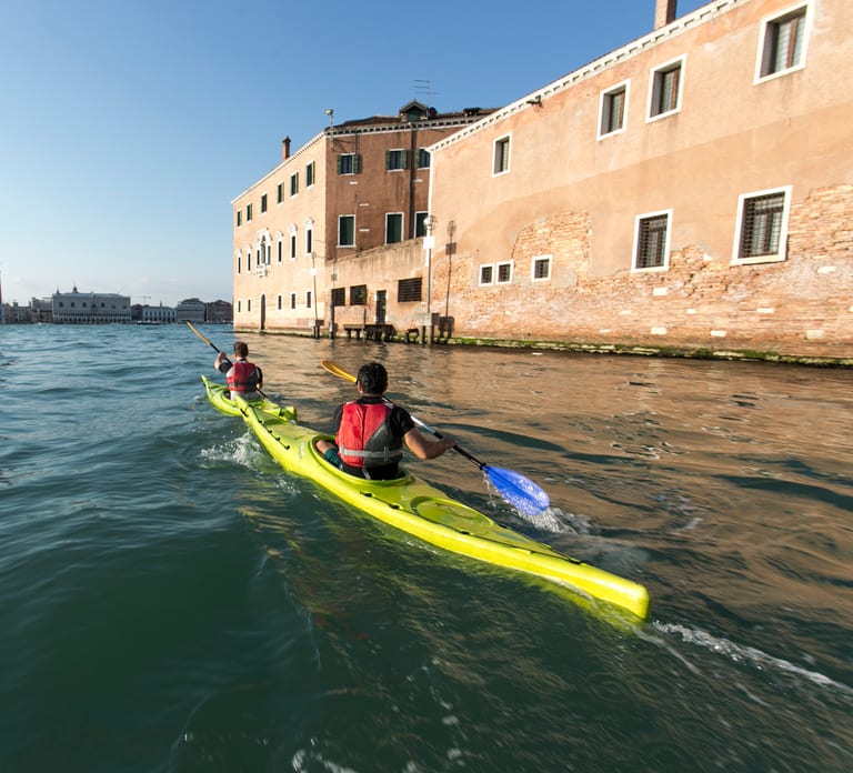 Venice: Guided Canal Kayak Tour at Day, Night, or Sunset
