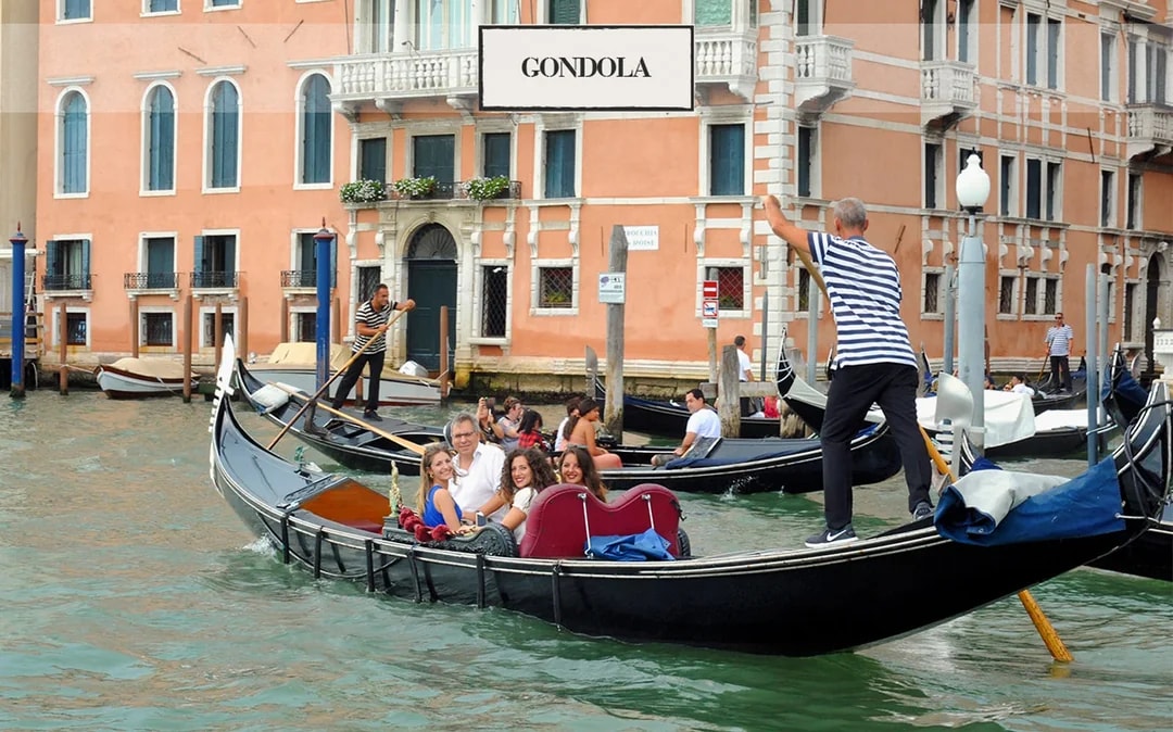 Venice Guided Walking Tour with Gondola Ride Image 3