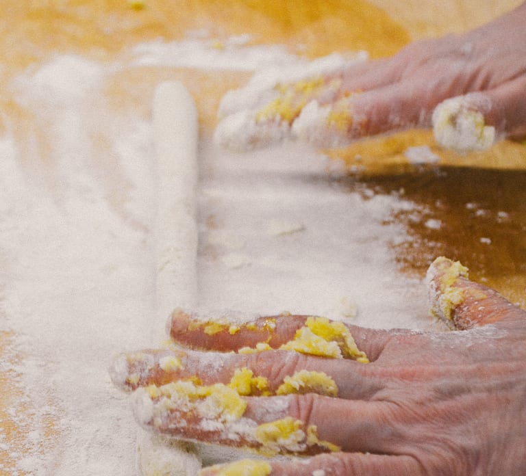 Venice: Home Cooking Experience with Unlimited Wine