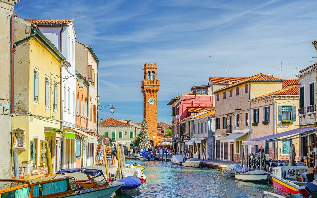 Venice in a Day: St. Mark’s, Doge’s Palace, Murano & Burano with Gondola Ride Image 10