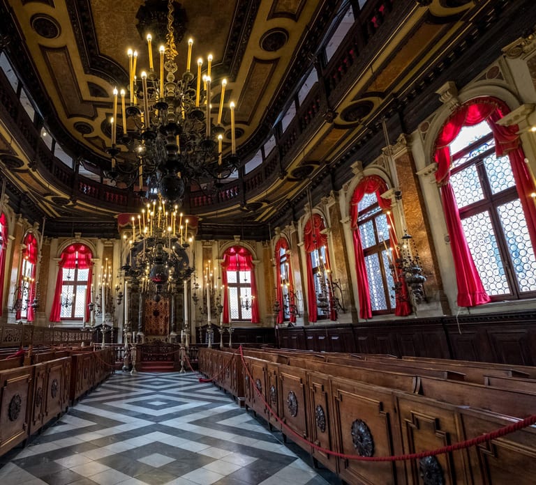 Venice: Jewish Ghetto Walking Tour with Synagogue Visits