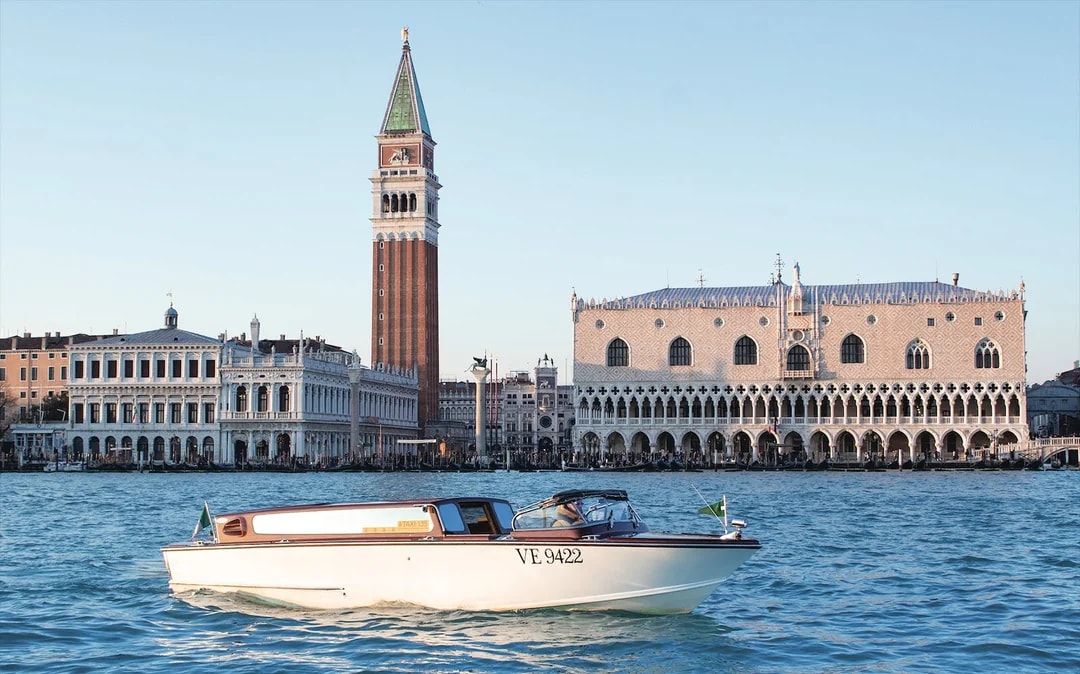 Shared Water Taxi Transfers: Venice Marco Polo Airport to/from Venice City Image 4