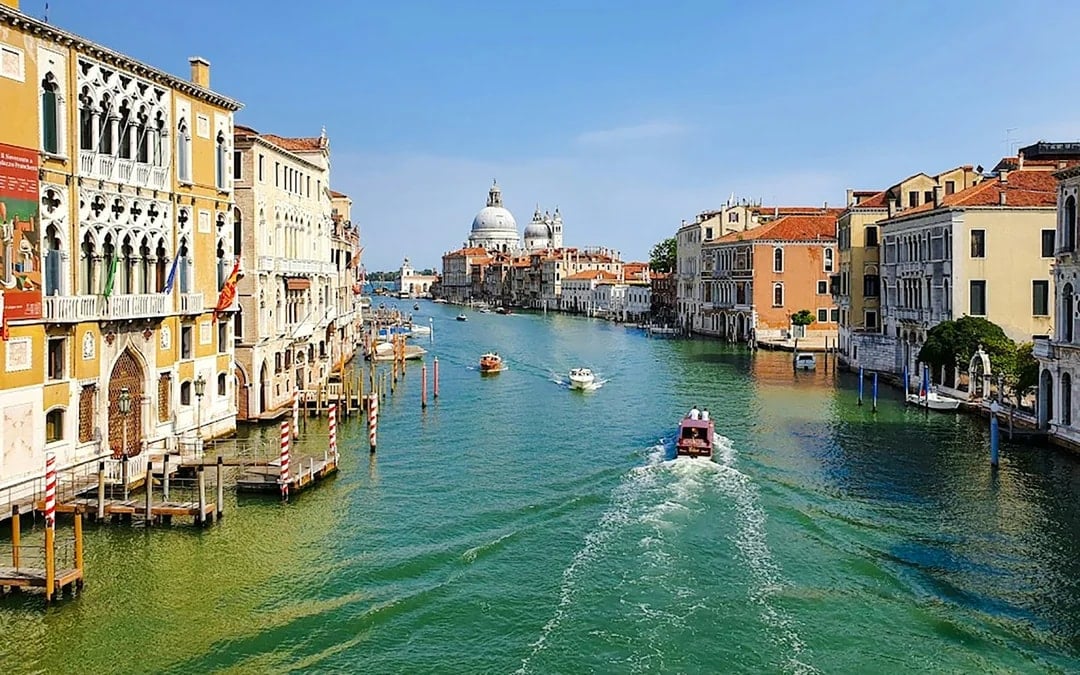 Venice Morning Walking Tour of San Marco and Castello with Gondola Ride