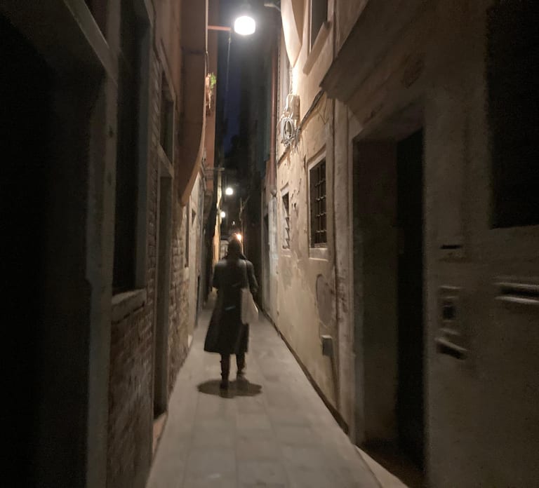 Venice: Mysterious Tales of Ghosts and Murders
