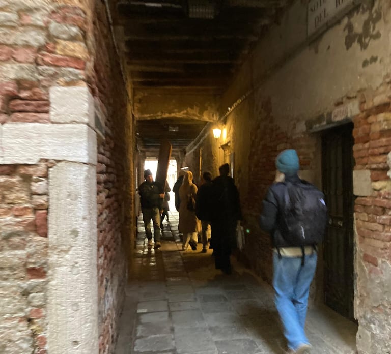 Venice: Mysterious Tales of Ghosts and Murders