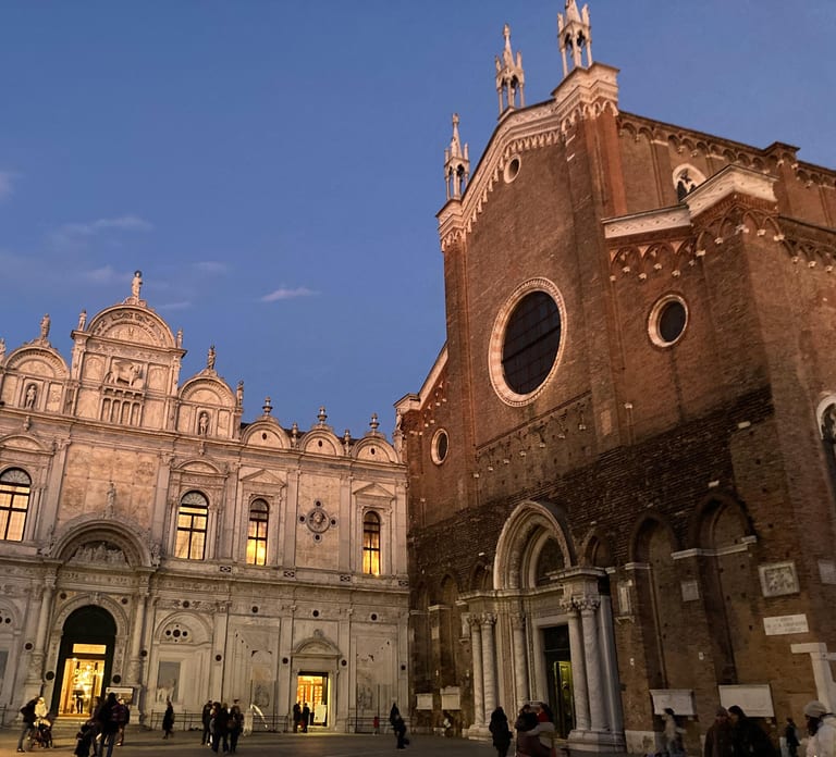 Venice: Mysterious Tales of Ghosts and Murders