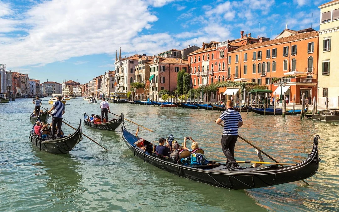 Venice Walking Tour with Grand Canal Gondola Ride Image 10