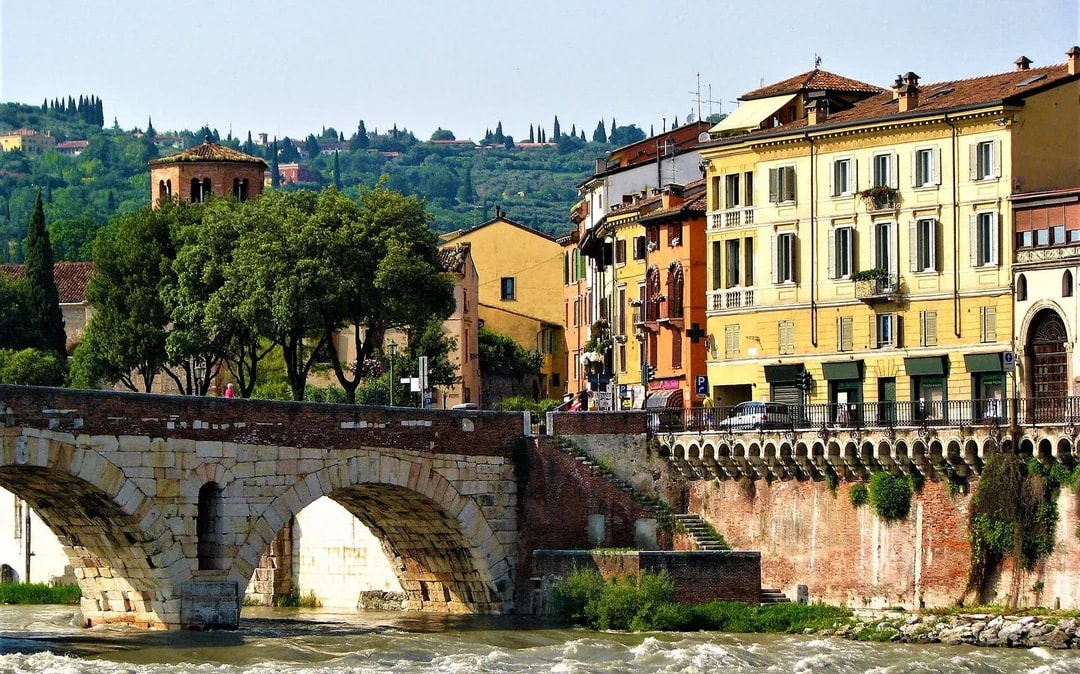 Verona & Lake Garda Self Guided Audio Tour Image 4