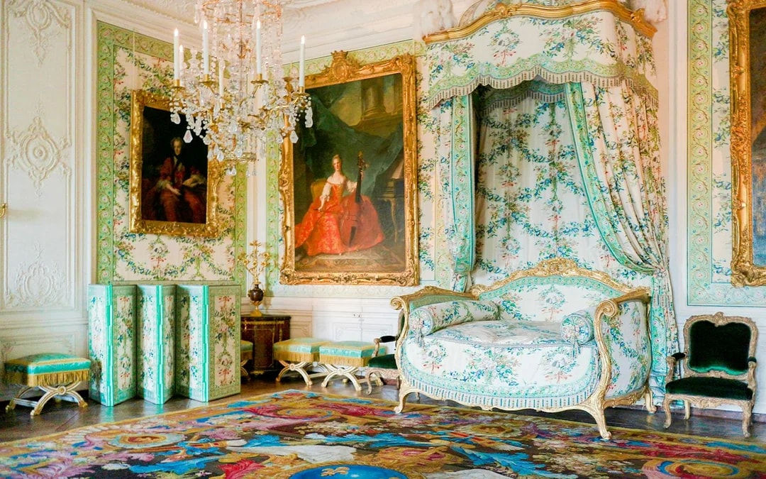 Guided Tour of the King's Private Apartments with Palace of Versailles Skip-the-Line Tickets Image 8