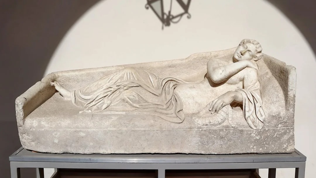 Reclining marble statue at Villa d’Este, Tivoli, Italy.