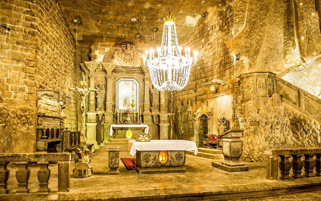 Krakow Vistula River Cruise + Wieliczka Salt Mine Guided Tour Image 8
