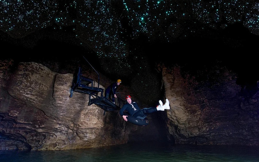Ruakuri Cave Black Water Rafting & Abseiling Guided Experience  Image 6