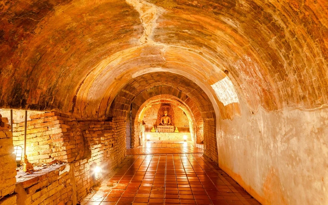 From Chiang Mai: Wat Umong and Doi Suthep Sunset Guided Tour with Hotel Transfers
 Image 5