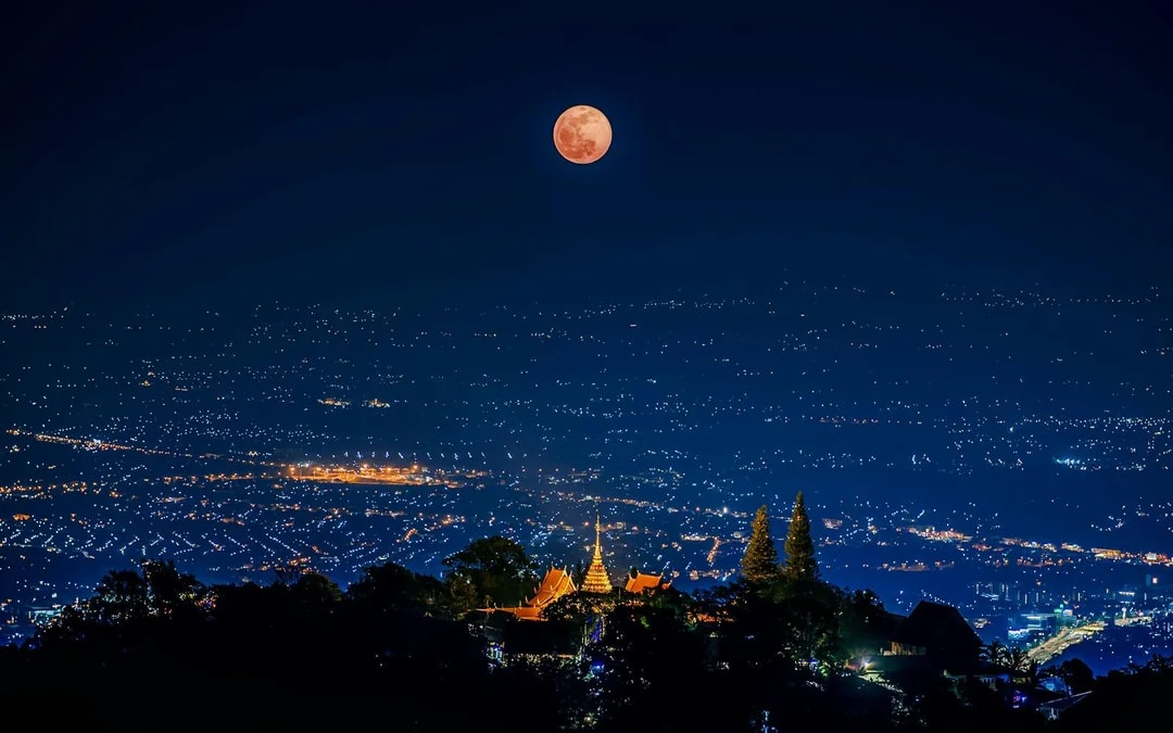 From Chiang Mai: Wat Umong and Doi Suthep Sunset Guided Tour with Hotel Transfers
Image 8