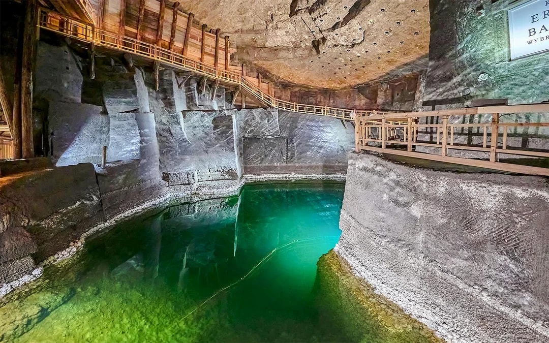 Wawel Castle, Cathedral & Wieliczka Salt Mine Guided Tour with Lunch Image 6