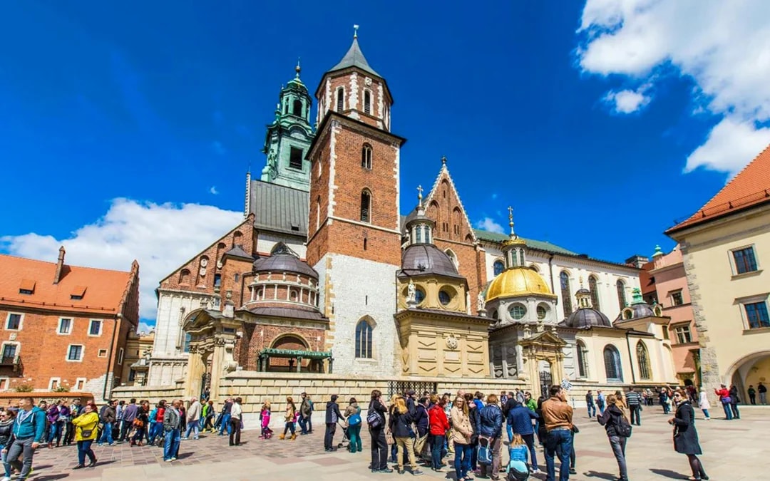 Wawel Castle, Cathedral & Wieliczka Salt Mine Guided Tour with Lunch Image 8