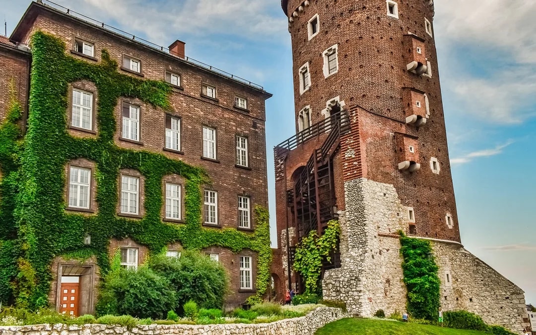 Wawel Hill: Surroundings Tour with Audio Guide Image 5