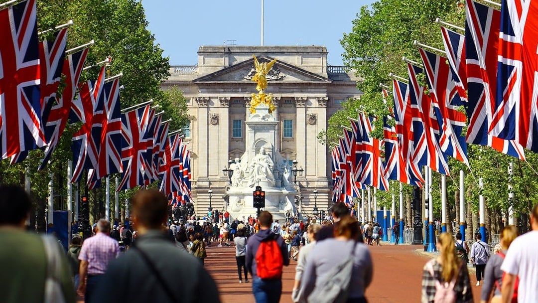Westminster 3-Hour Guided Walking Tour & Entry to Churchill's War Rooms, London
