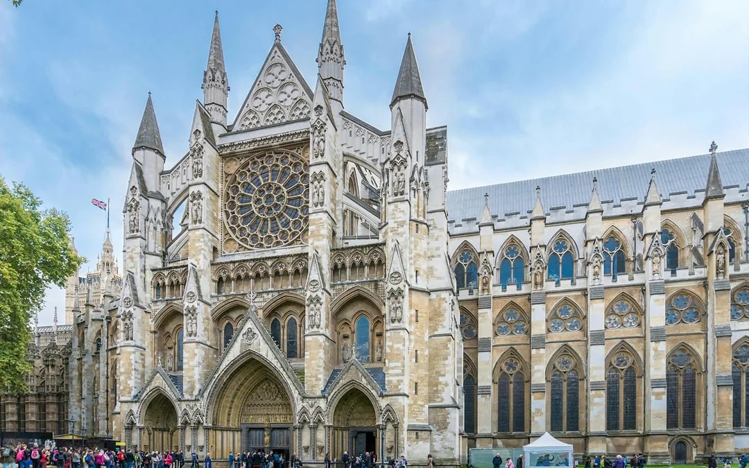 Guided Tour of Westminster with Westminster Abbey Entry and Changing of the Guard Image 1