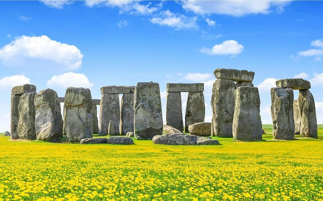 From London: Windsor Castle, Stonehenge & Bath Guided Tour with Access to Roman Bath Image 10