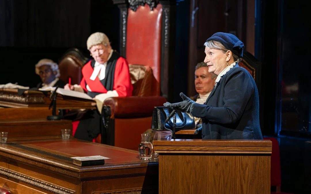 Witness for the Prosecution Image 9