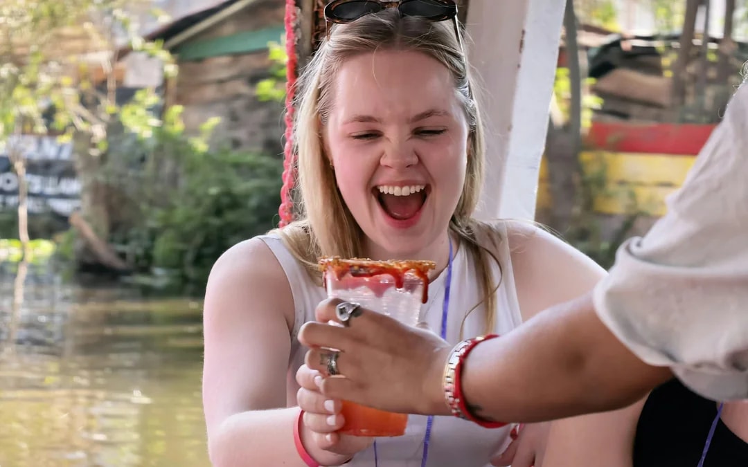 Xochimilco Boat Tour with Mexican Tacos, Unlimited Drinks & Games Image 6