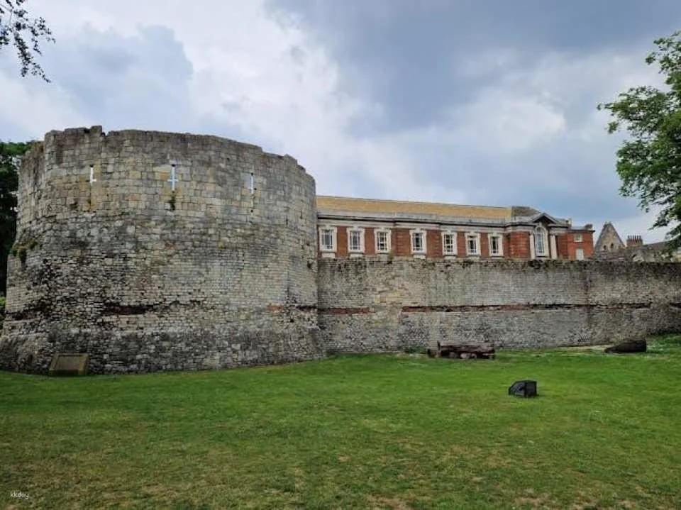York self-guided walking tour