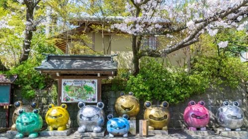 A day trip to Yufuin, Nyoji Temple, Yufuin, Lake Kinrin, and Beppu Hell Hot Springs in Kyushu. Day Tours