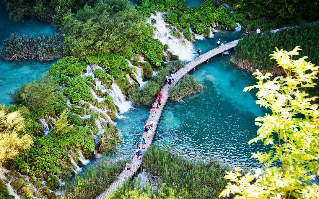 From Zadar: Full-Day Trip to Plitvice Lakes National Park Image 4