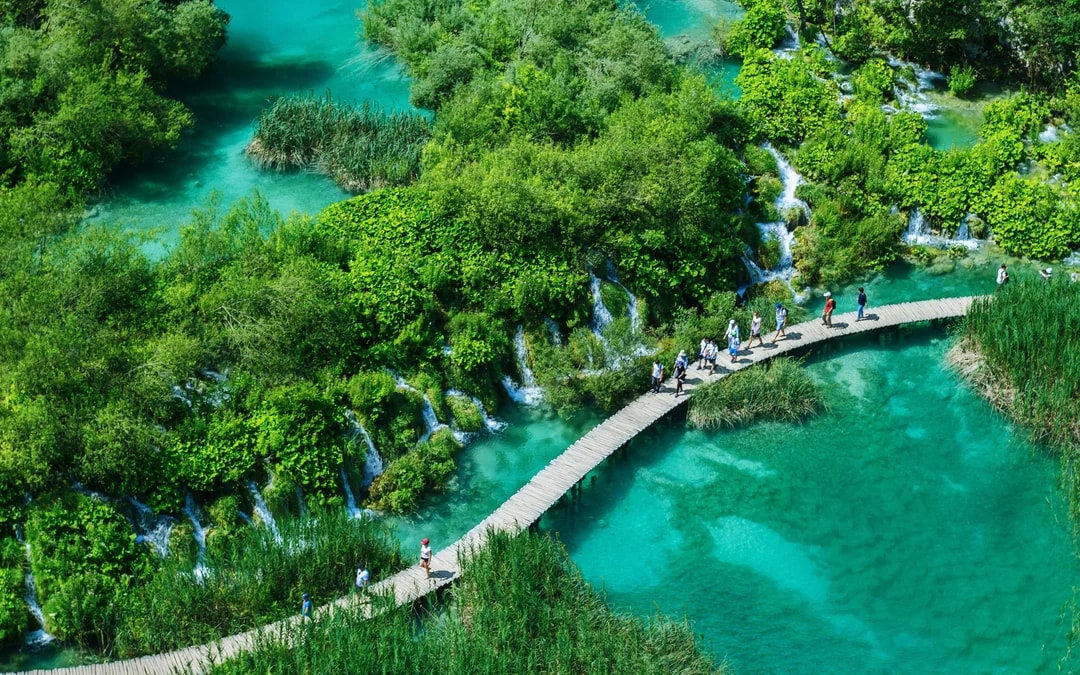 From Zagreb: Full-Day Trip to Plitvice Lakes National Park and Rastoke Village Image 7