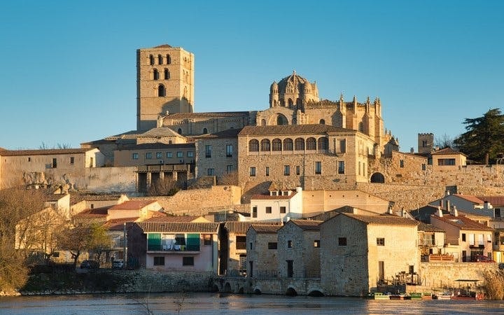 Zamora Self-Guided Audio Tour on Mobile App: Explore at Your Own Pace Image 2