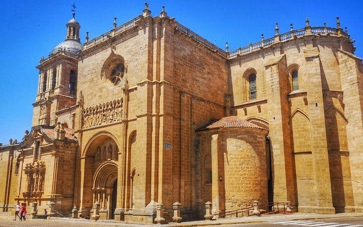 Zamora Self-Guided Audio Tour on Mobile App: Explore at Your Own Pace Image 6