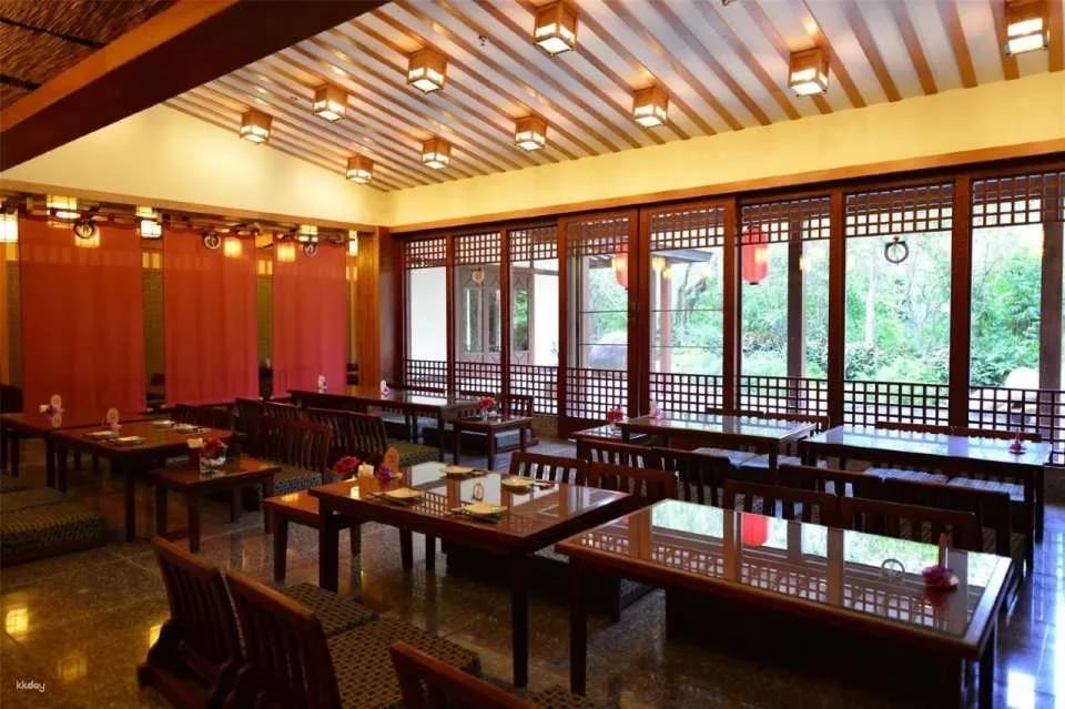 [Zhuhai, China] Zhuhai Royal Hot Spring Resort Hot Spring Tickets | Grand Temple Fair Buffet Dinner & Chinese Massage Package | Japanese-style Town - A Must-Visit Resort in Zhuhai