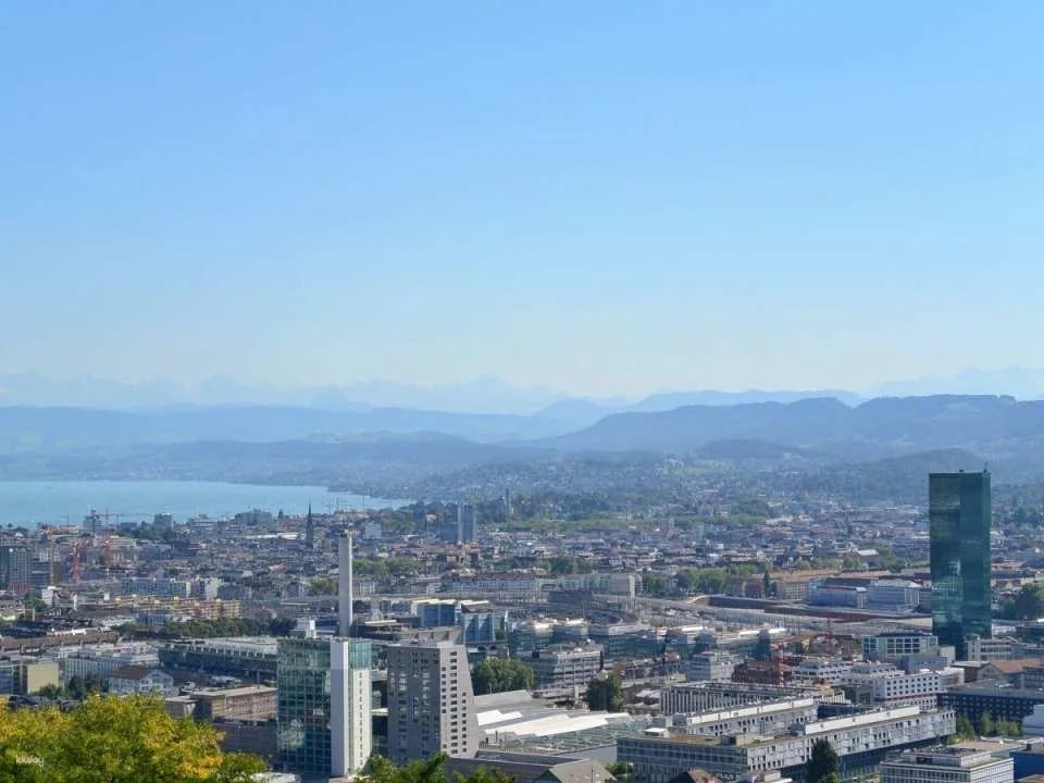 Zurich interactive scavenger hunt with the smartphone