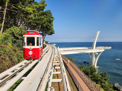 Haeundae Blueline Park - Cheongsapo Station