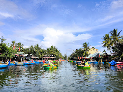 Làng Dừa Xanh Coconut Basket Boat Tour